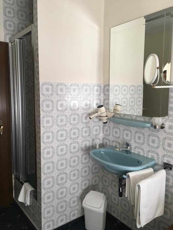 Gasthof Zur Sonne Winzenhohl Hoesbach Ngoại thất bức ảnh