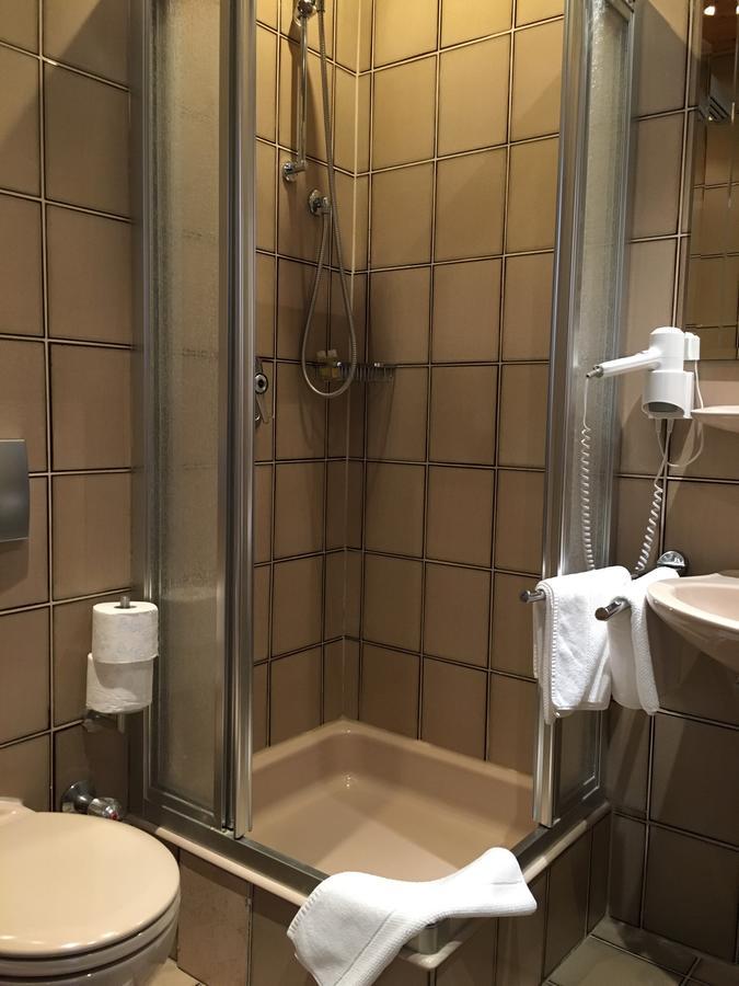 Gasthof Zur Sonne Winzenhohl Hoesbach Ngoại thất bức ảnh